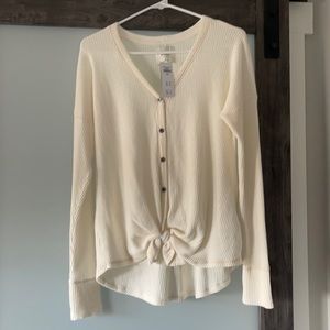 NWT Abercrombie & Fitch V-neck front tie sweater
